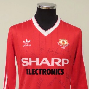 Lanzamiento de la camiseta de partido de Gordon McQueen 1983–84 del Manchester United｜Detalles de diseño y análisis del uso