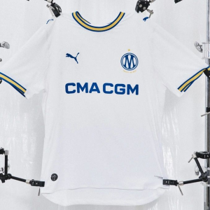 Critique approfondie du maillot domicile de l'Olympique de Marseille saison 2026-27