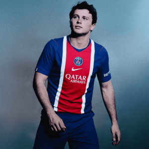 Focus sur le maillot domicile du PSG 2026/27 : Le retour des codes historiques allié à l'innovation pure
