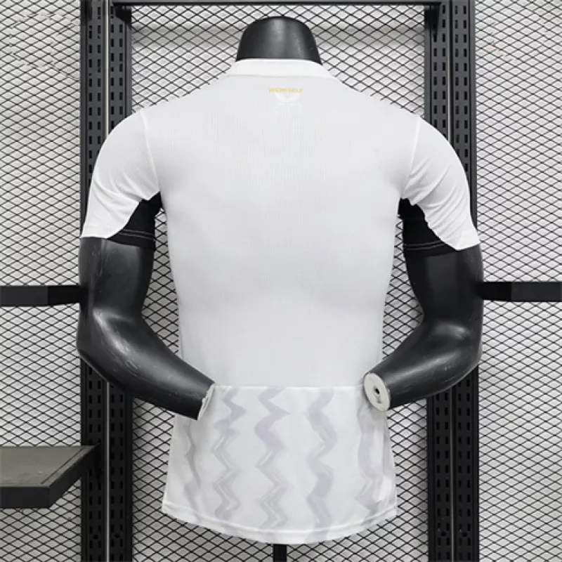 Bayer Leverkusen 2024/25 edición de jugador, kit de visita, blanco