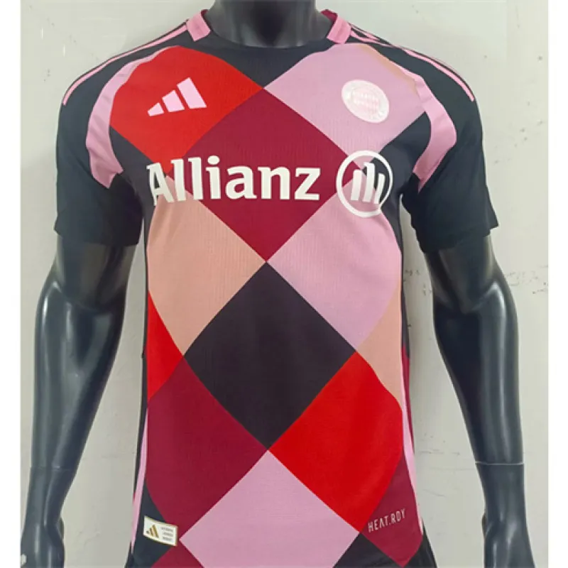 Maglione dei giocatori della Bayern Munich 2024/25 - Rosso