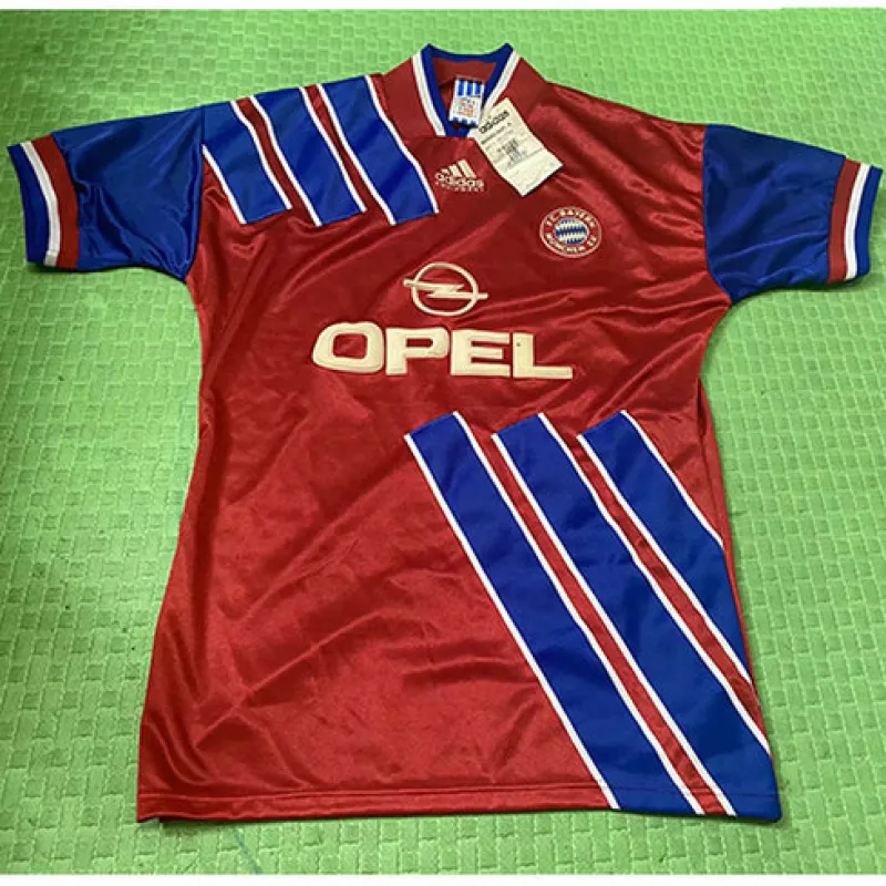 Jersey retro local del Bayern Munich 1997 - 1998 - Rojo