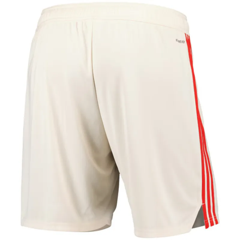 Pantalones cortos blancos de la tercera equipación del Bayern Munich para la temporada 2024/2025