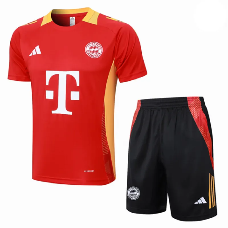 Maglia e shorts da allenamento rossi della Bayern Munich 2024/25