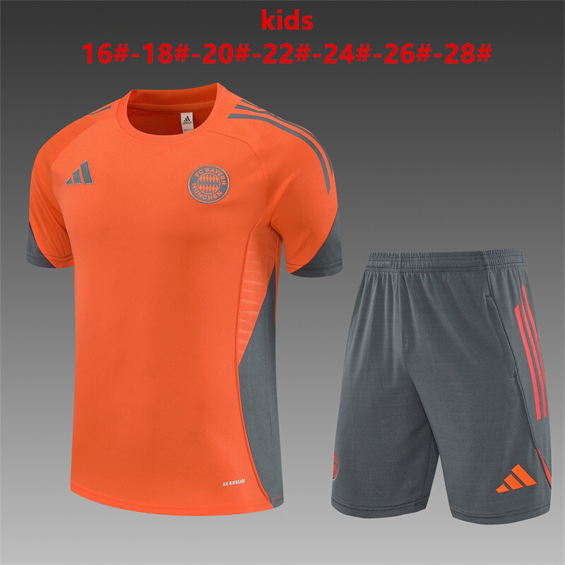 Bayern Munich 2025/26 Kids Training Set orange