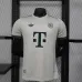 Bayern Munich Maillot de Joueur Édition Spéciale 2025/26 - Blanc