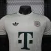 Bayern Munich Maillot de Joueur Édition Spéciale 2025/26 - Blanc