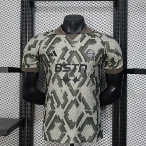 Bayern Monaco Maglia Giocatore Edizione Speciale 2025/26 - Verde