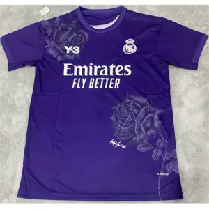 Maillot de l'édition Y3 du Real Madrid 2024/25 - Violet