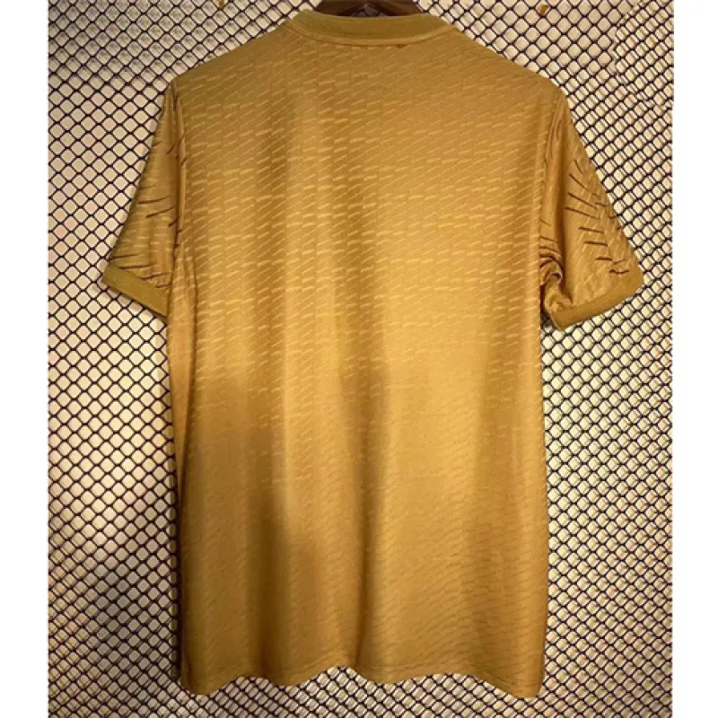 Camiseta de oro del Real Madrid 2024/25 - Dorada