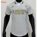 Maillot de joueur pré-match du Real Madrid 2024/25 - Blanc