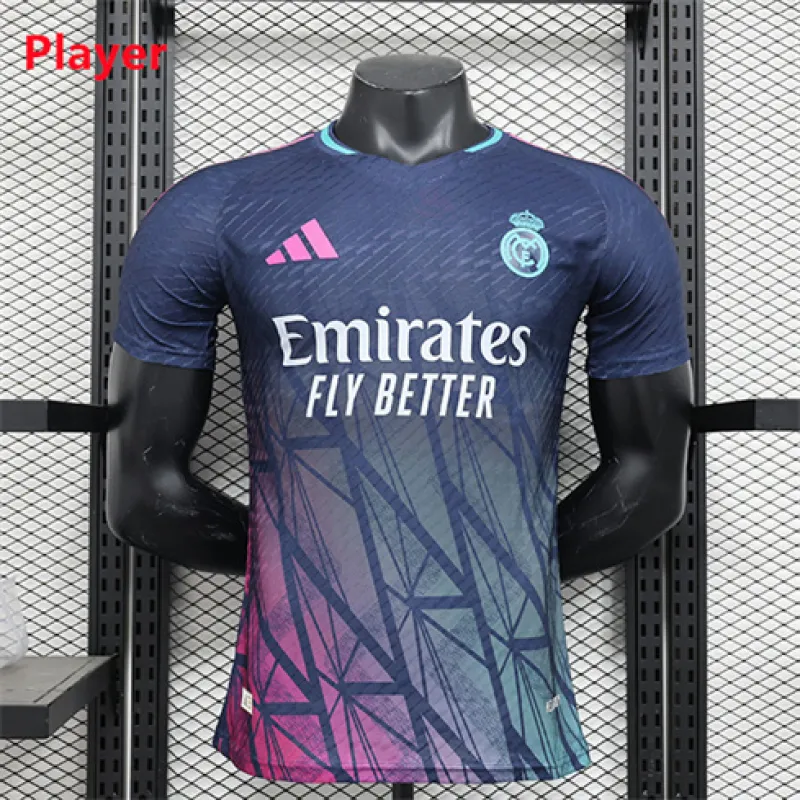 Maglia dell'edizione speciale per i giocatori del Real Madrid 2024/25 - Azzurro