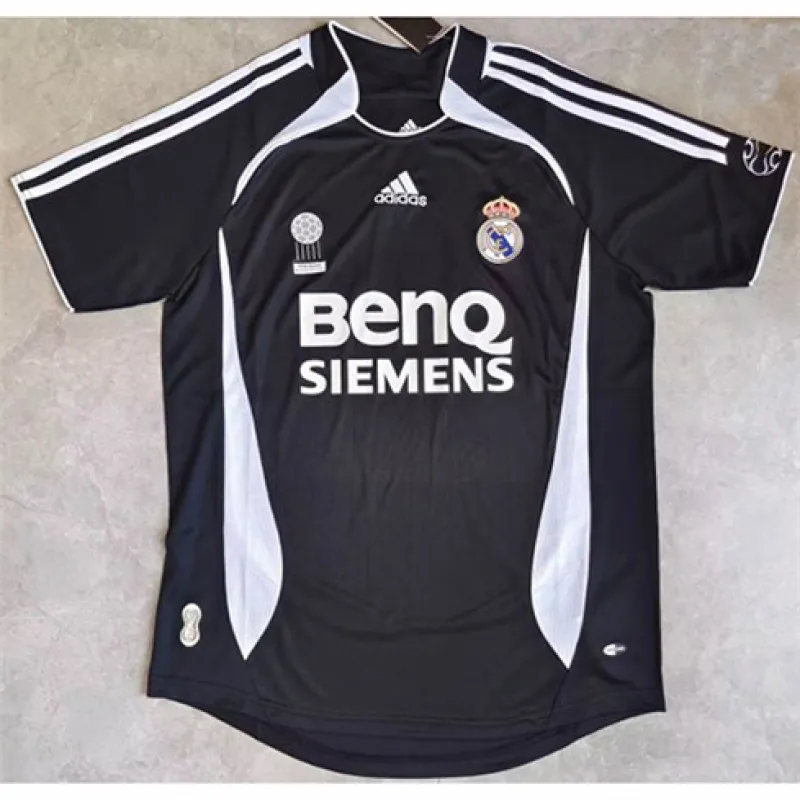 Terza maglia retro del Real Madrid 2006/07 - Nera