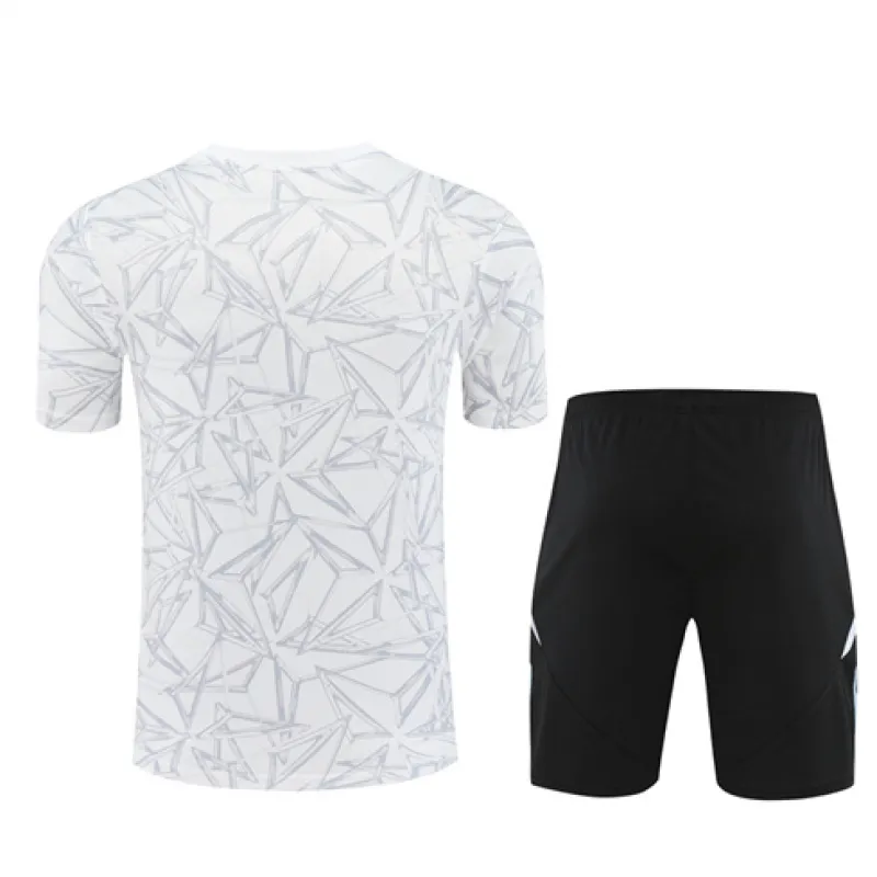 Camiseta de entrenamiento + pantalones cortos del Real Madrid 2024/25 - Blanca