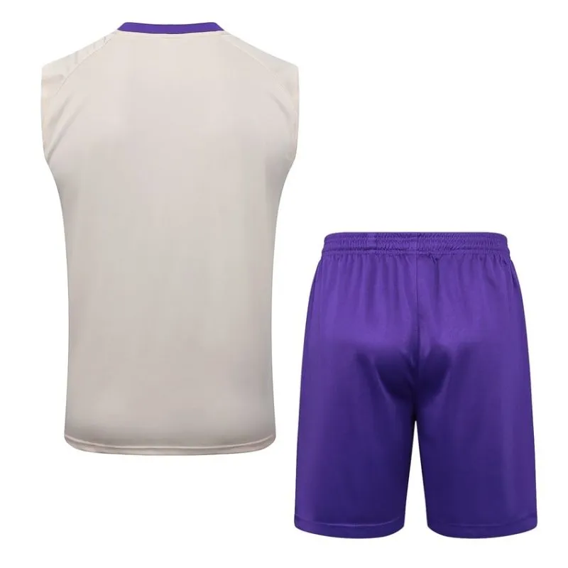 Conjunto Pantalón Corto & Chaleco Real Madrid 2025/26 - Beige