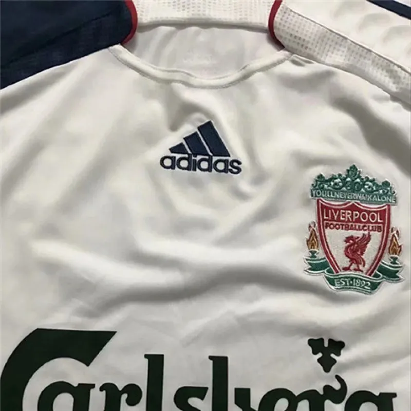Maillot d'extérieur rétro de Liverpool 2006-07 - Blanc