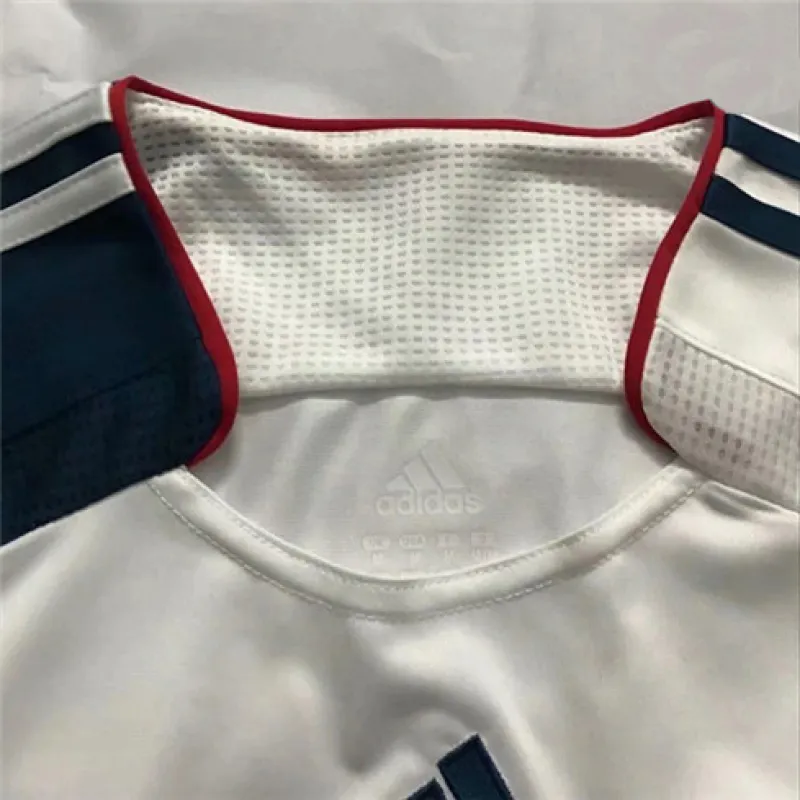 Maillot d'extérieur rétro de Liverpool 2006-07 - Blanc