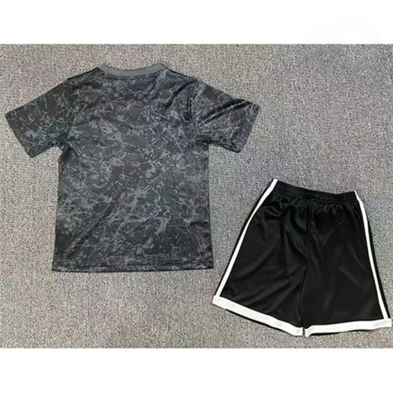 Manchester United Kids' Jersey + Shorts 2024/25 - Gray