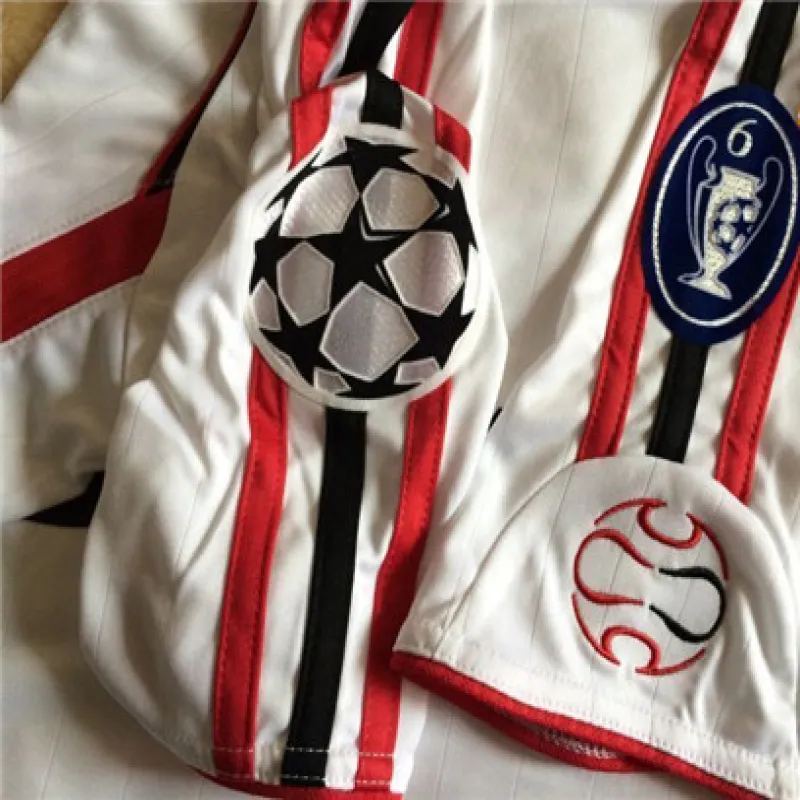 Maglia retro di trasferta dell'AC Milan nella finale della Champions League UEFA 2006/07 - Bianca