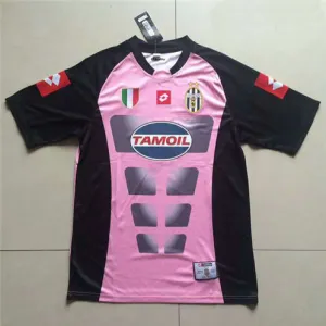 Juventus 2002/03 Retro UEFA Champions League Final Goalkeeper Jersey - Pink