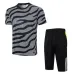 Juventus 2024/25 Trainingsjersey + Shorts - grau