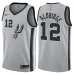 LaMarcus Aldridge. San Antonio Spurs. Grau